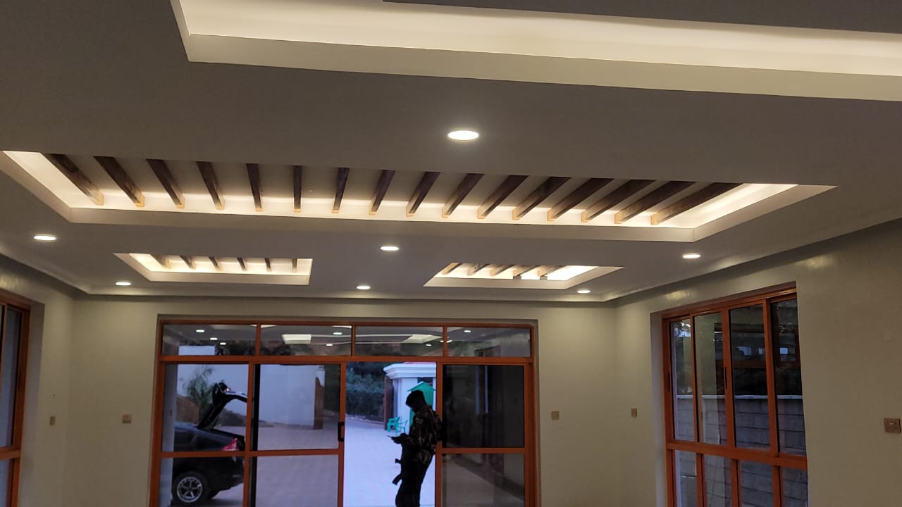 Contemporary home interior by Inters Interior